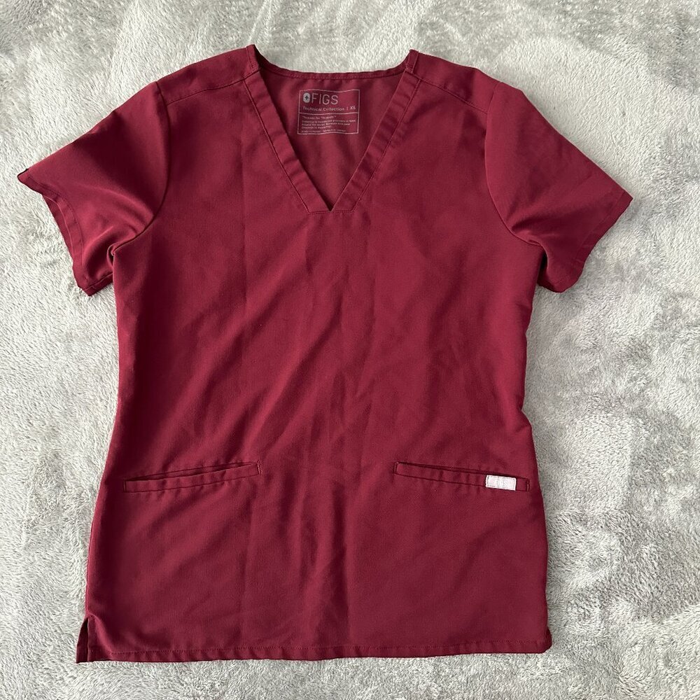 Figs Casma 3 Pocket Scrubs Top Burgundy Women's XS